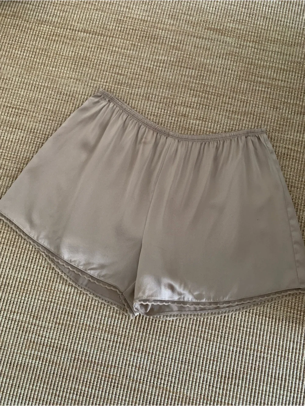 Donni The Silk Lace Tap Trim Pull On Shorts Shitake Brown Tan